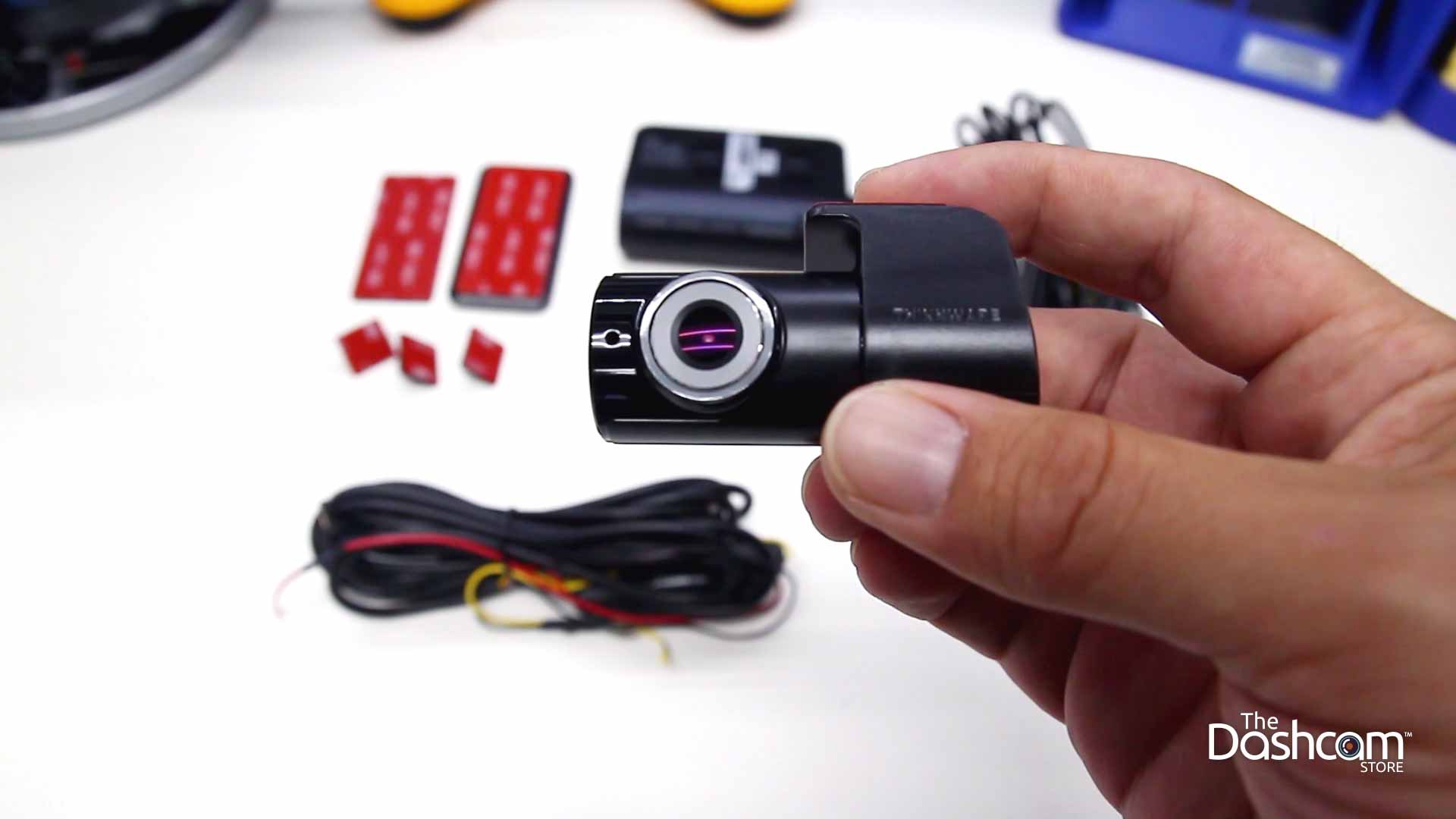Garmin Dash Cam Mini 2 - Unboxing and installation 